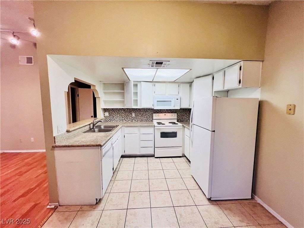 5048 Spencer St #C - Photo 3 of 20