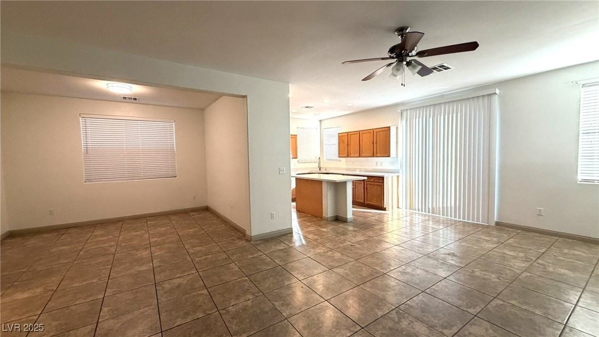 9243 Sterling Hill Ave - Photo 7 of 49