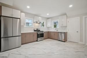 featured image of 19 Ashwood Avenue #1