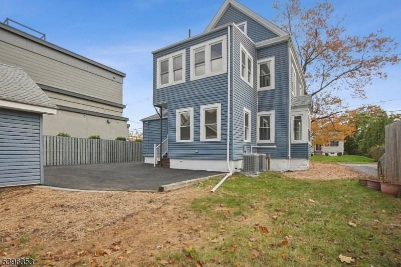 19 Ashwood Ave #1 - Photo 2 of 17