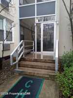 featured image of 152 E Walnut St