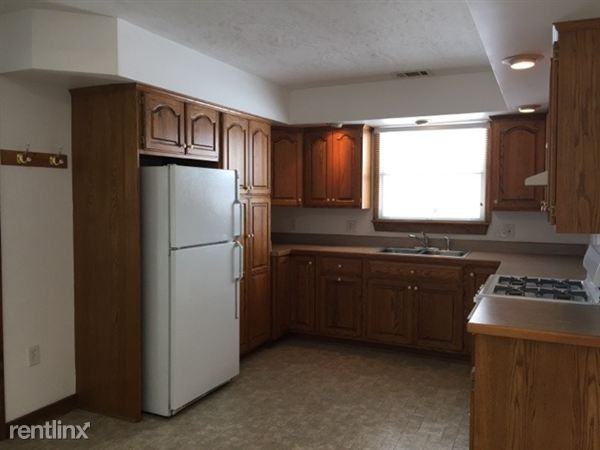 6525 Nixon Rd - Photo 3 of 13