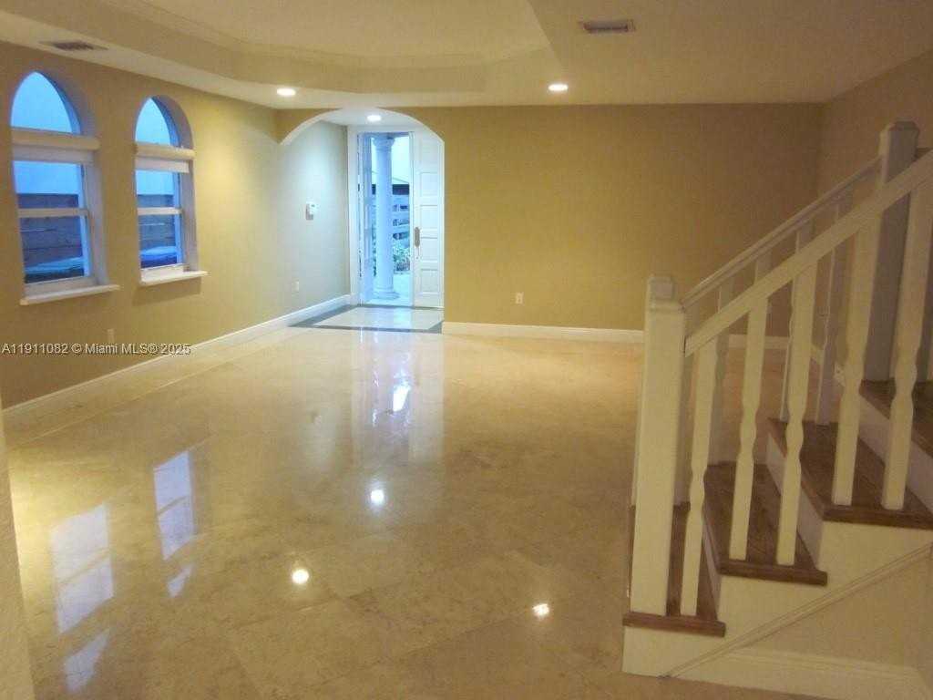 2920 Catalina Street #2920 - Photo 4 of 30