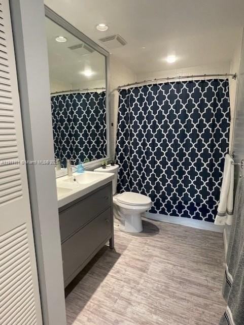 20900 Leeward Ct #213-1 - Photo 4 of 33