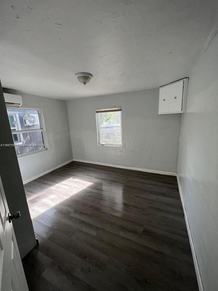 2864 Nw 6th Ct #2 - Photo 2 of 13