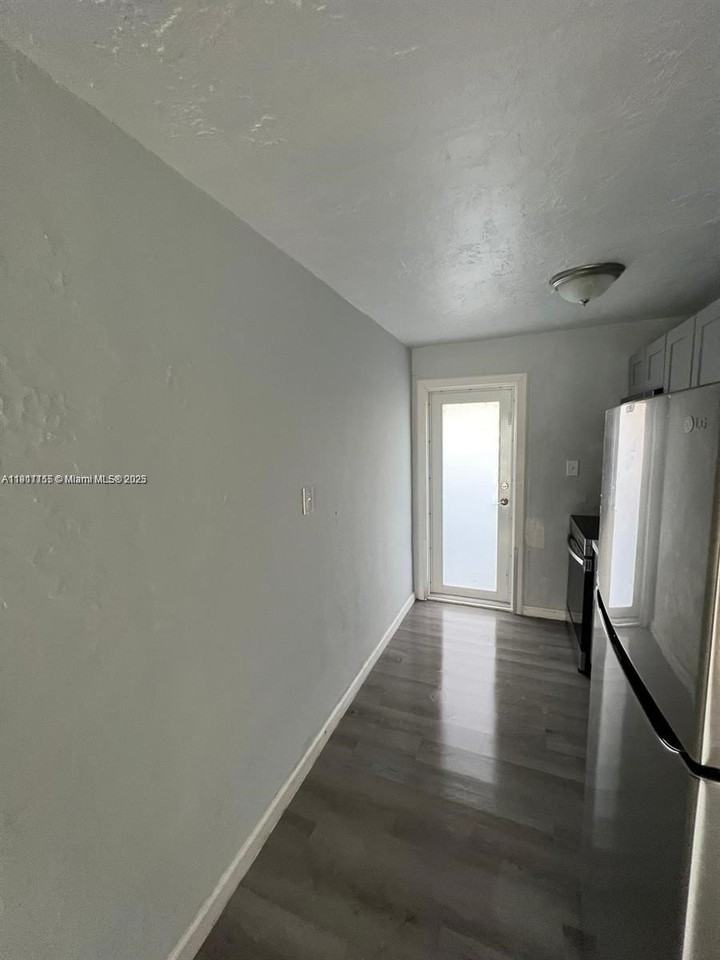 2864 Nw 6th Ct #2 - Photo 5 of 13