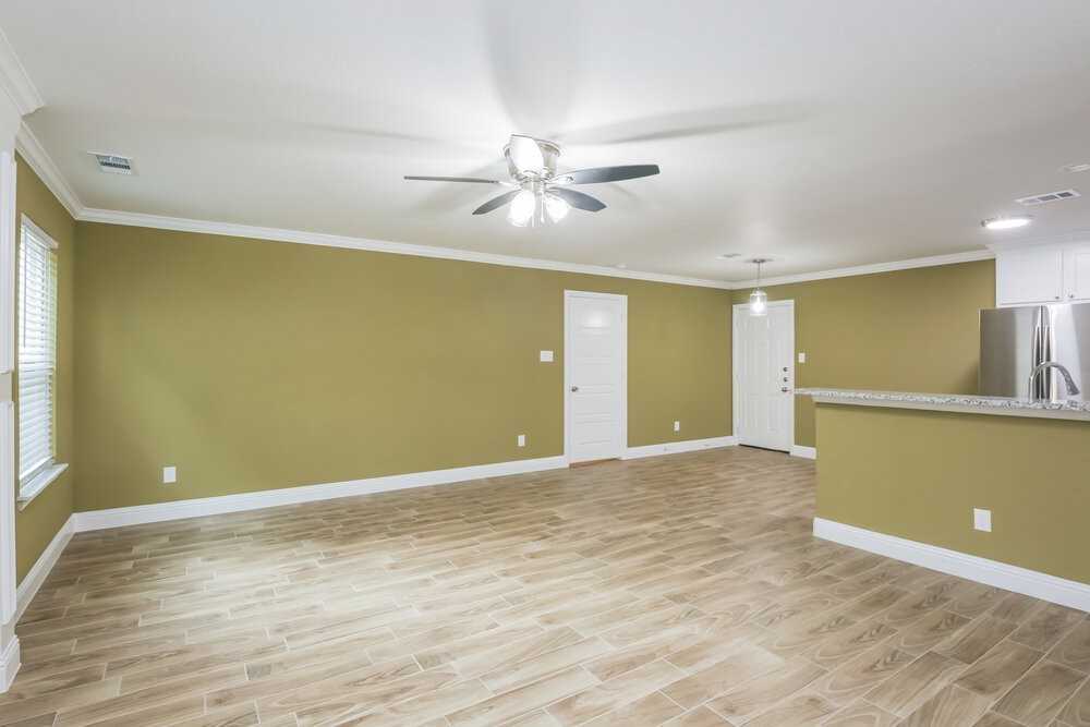 10540 Wild Oak Dr - Photo 4 of 17