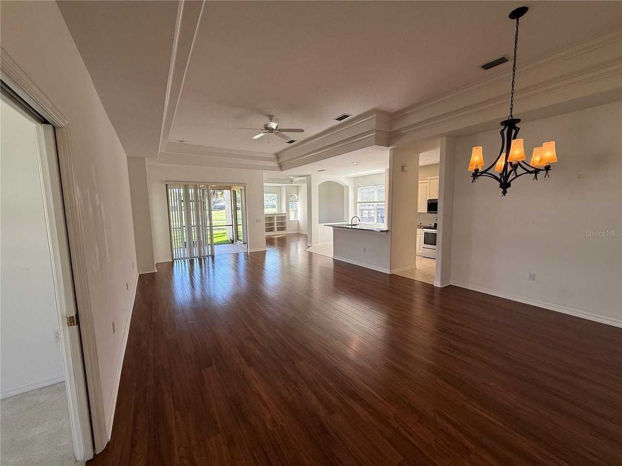 315 Heritage Isles Way - Photo 3 of 30