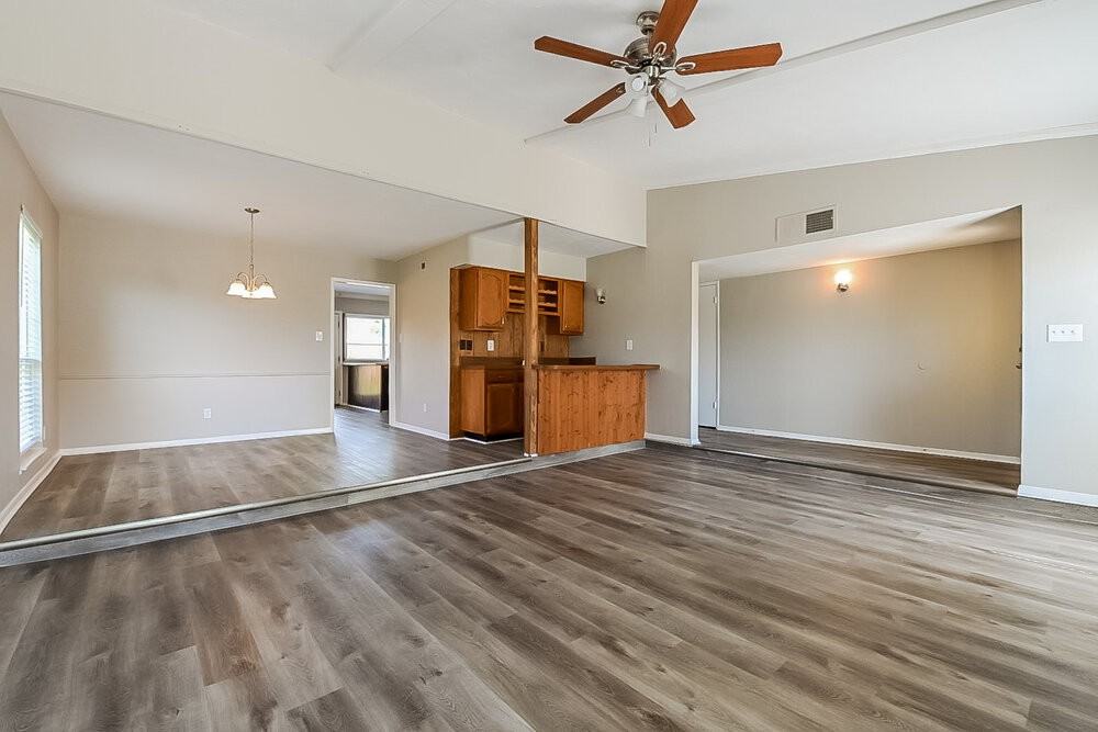 9201 Pollard St - Photo 5 of 16