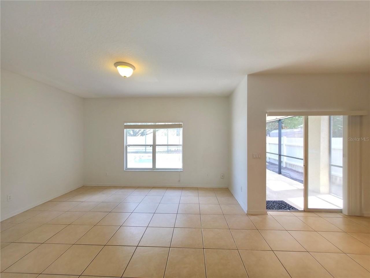 1527 Derby Glen Dr - Photo 7 of 22