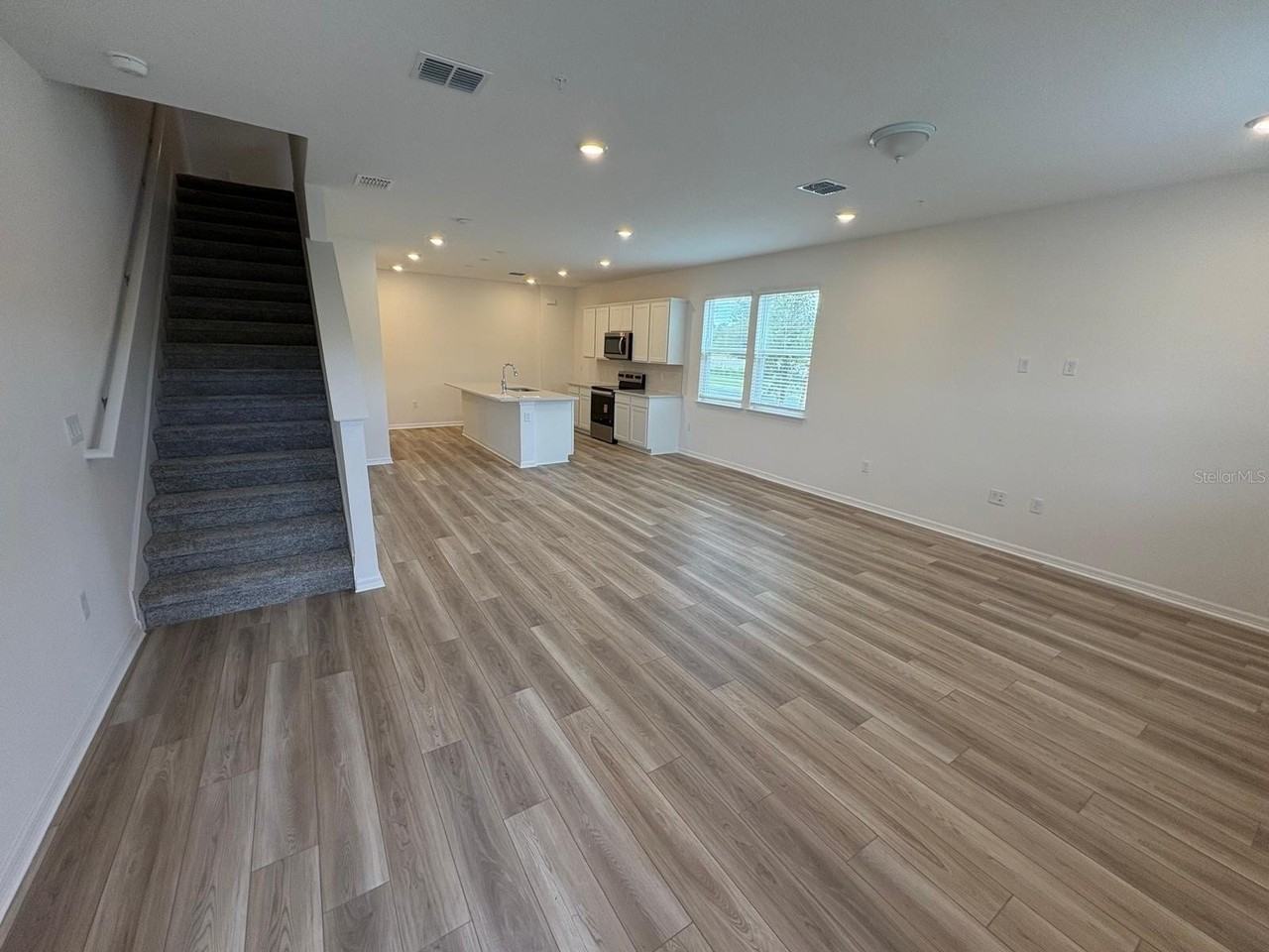 11200 Blue Bay Dr - Photo 2 of 14