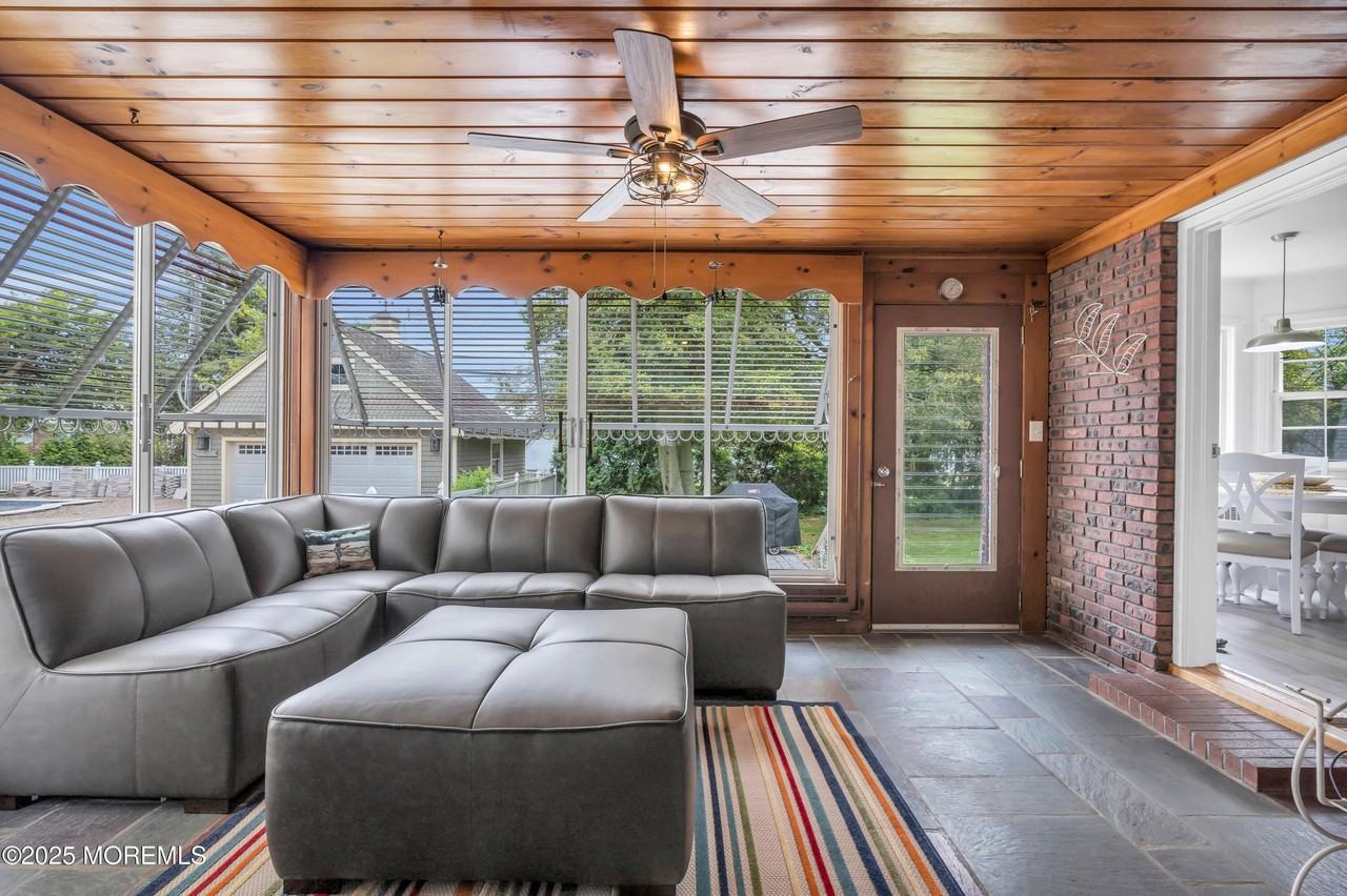 208 Trenton Blvd - Photo 6 of 28