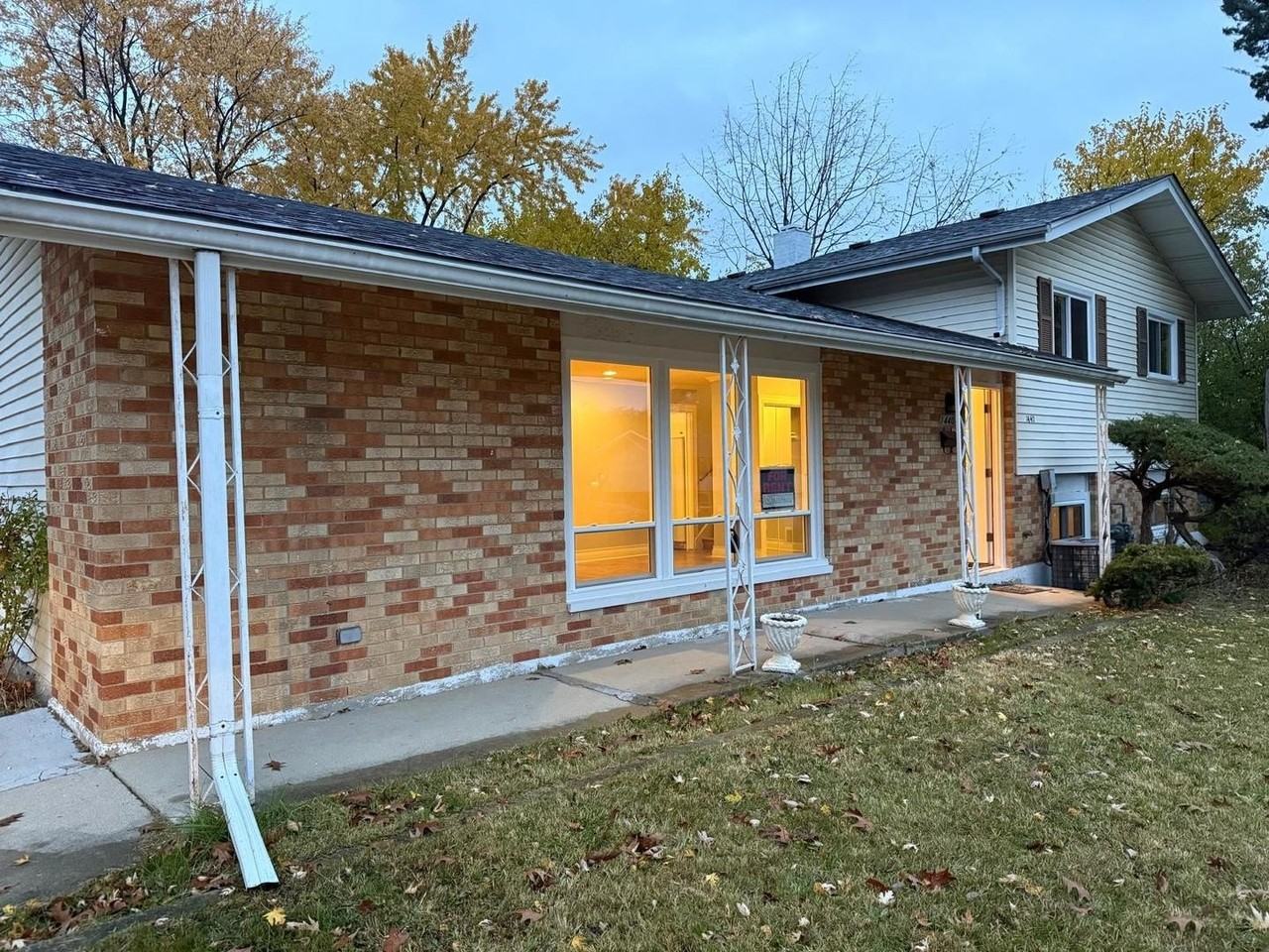 1440 Gentry Rd - Photo 2 of 15