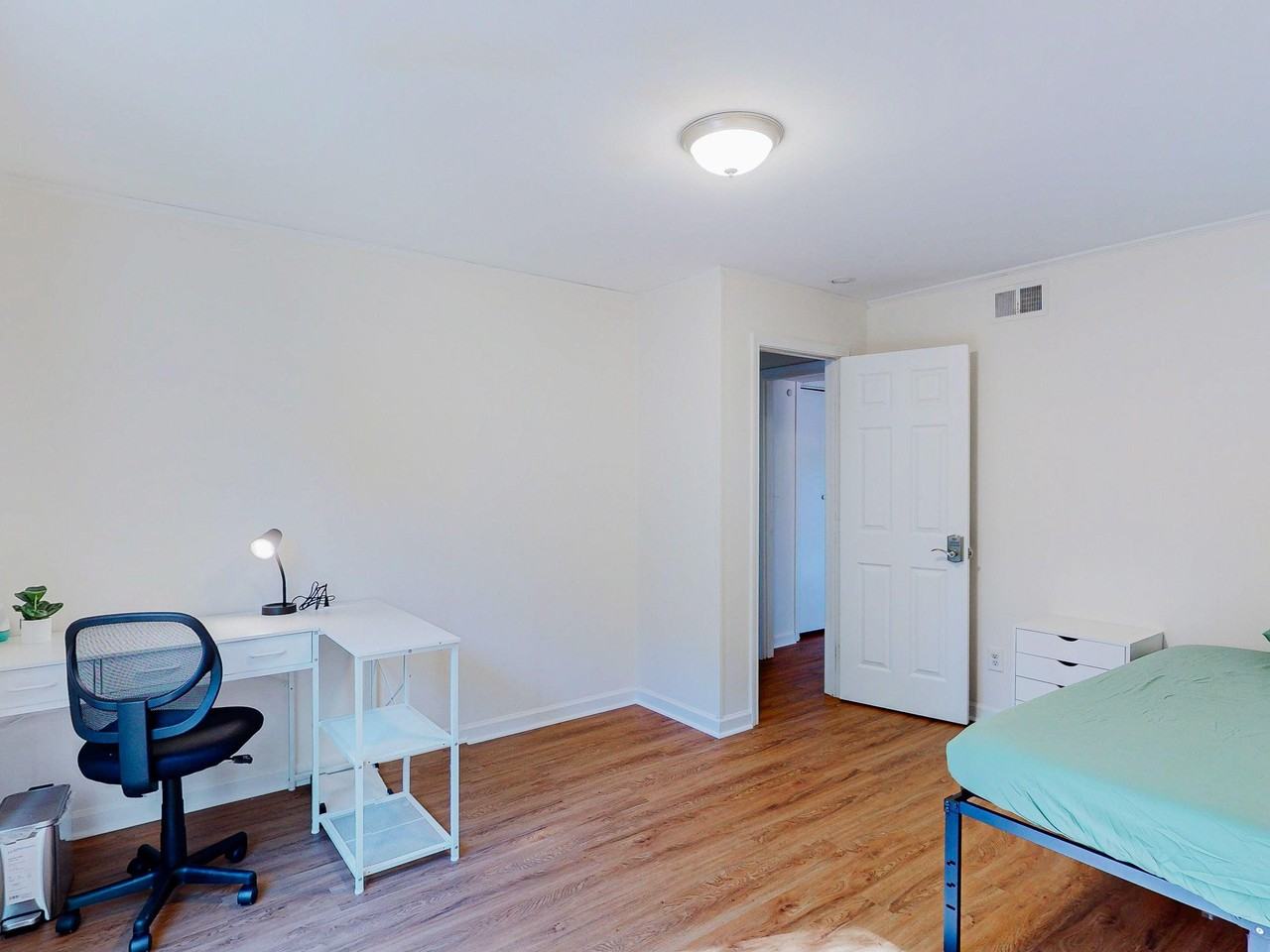 Jamestown Way - Photo 6 of 7