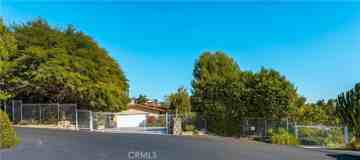 featured image of 12871 Via Aventura