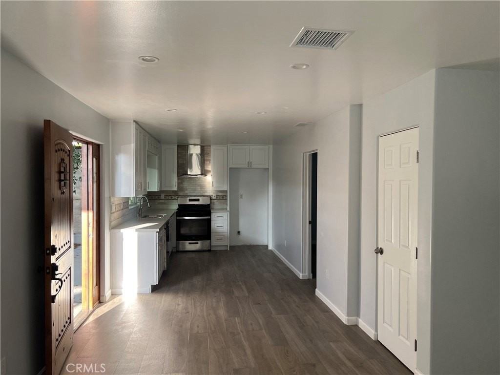 13745 Polk Street - Photo 2 of 29