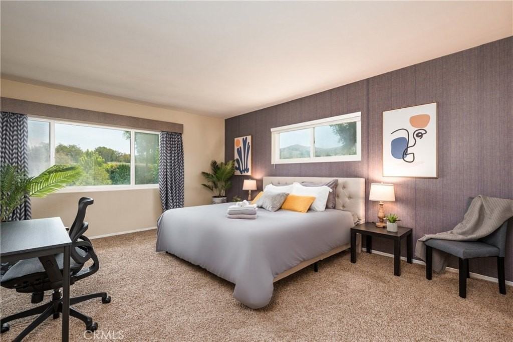 2328 E Vine Ave - Photo 3 of 41