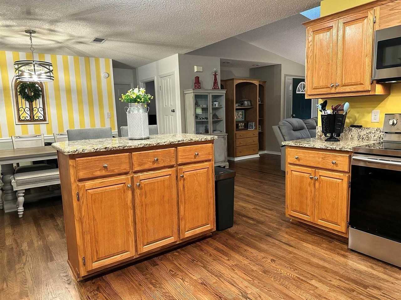 292 Grandview Ave - Photo 6 of 22