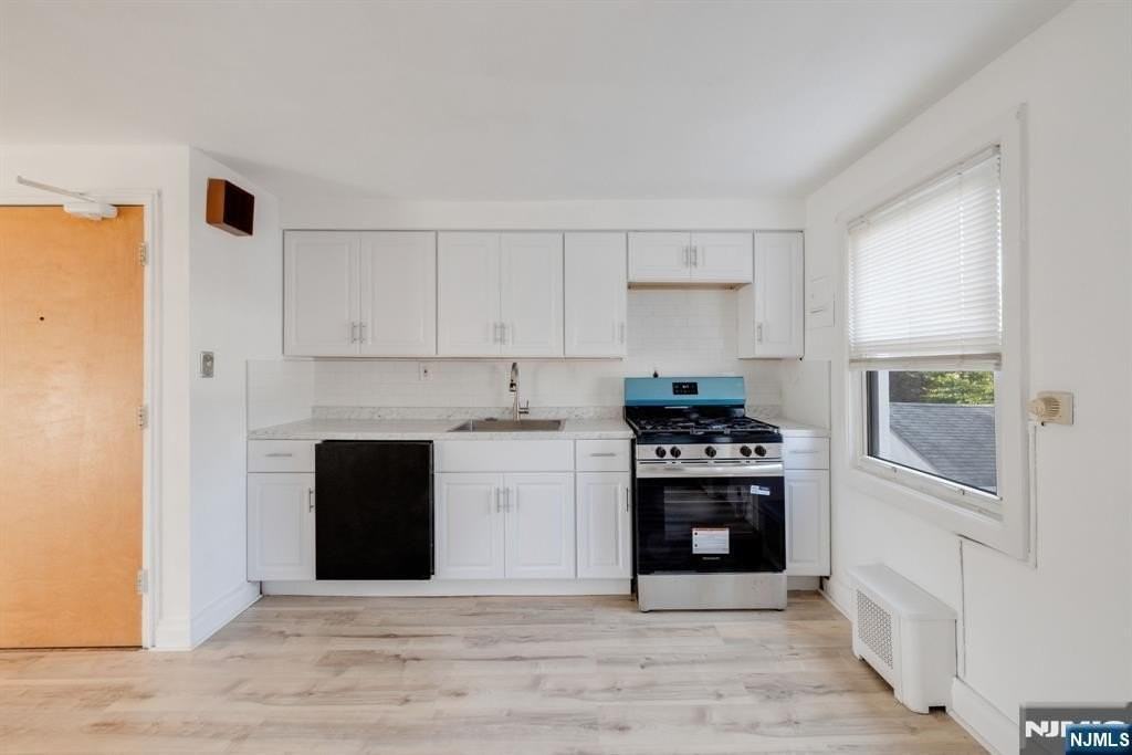 25B Hastings Ave - Photo 6 of 14