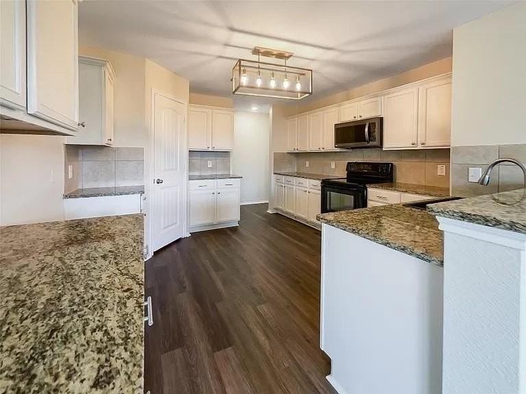 1809 Meadow Crest Dr - Photo 4 of 20