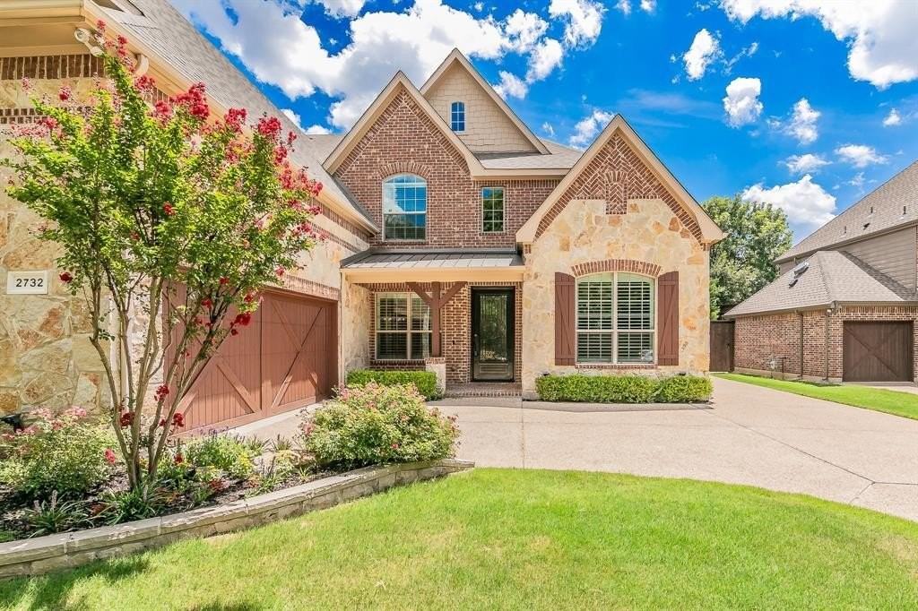 2732 Waverley Dr - Photo 2 of 35