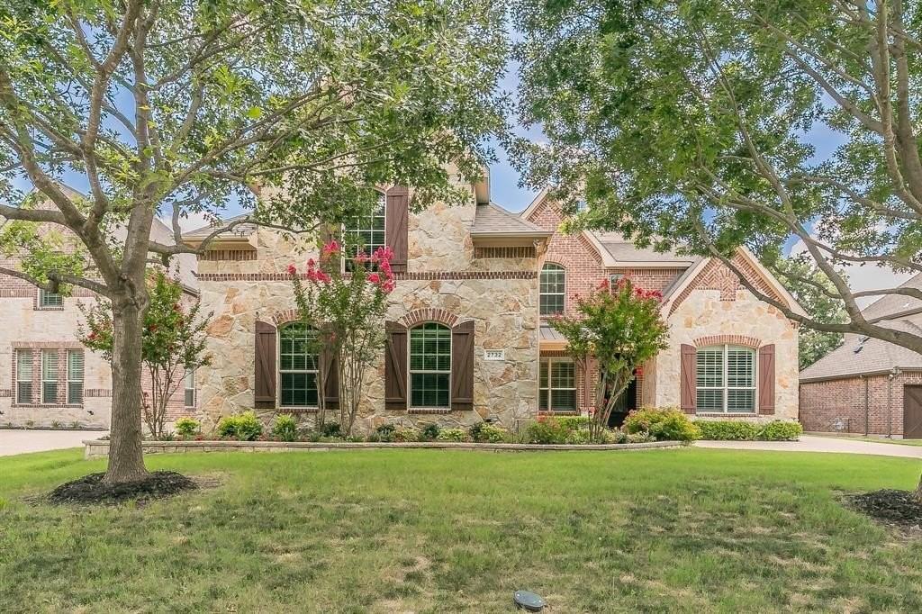 2732 Waverley Dr - Photo 3 of 35