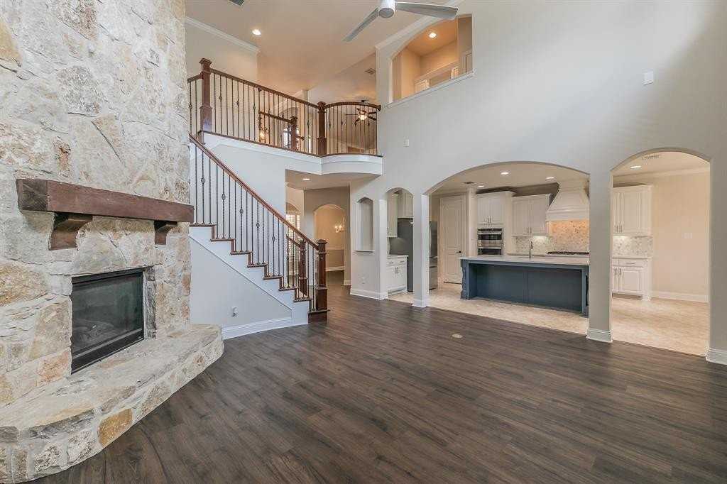 2732 Waverley Dr - Photo 5 of 35