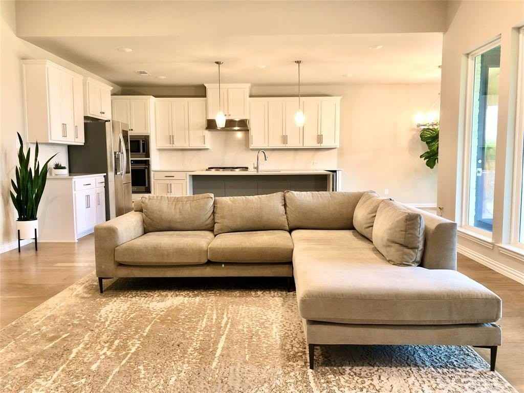 3904 Indian Grass Ln - Photo 2 of 20