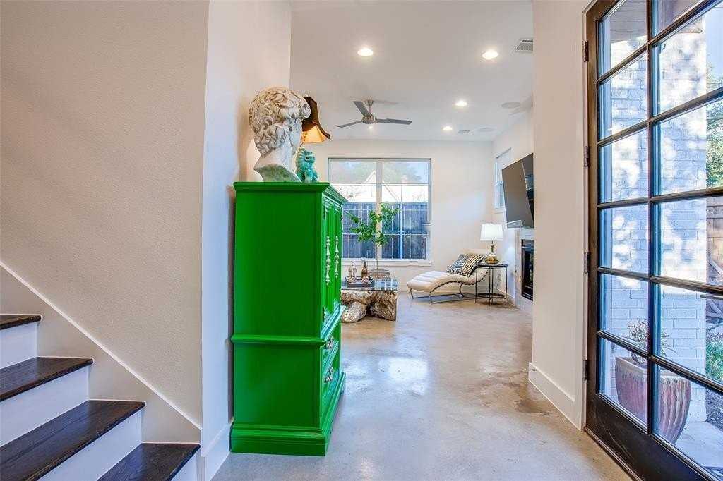 3823 Greenville Ave - Photo 6 of 40