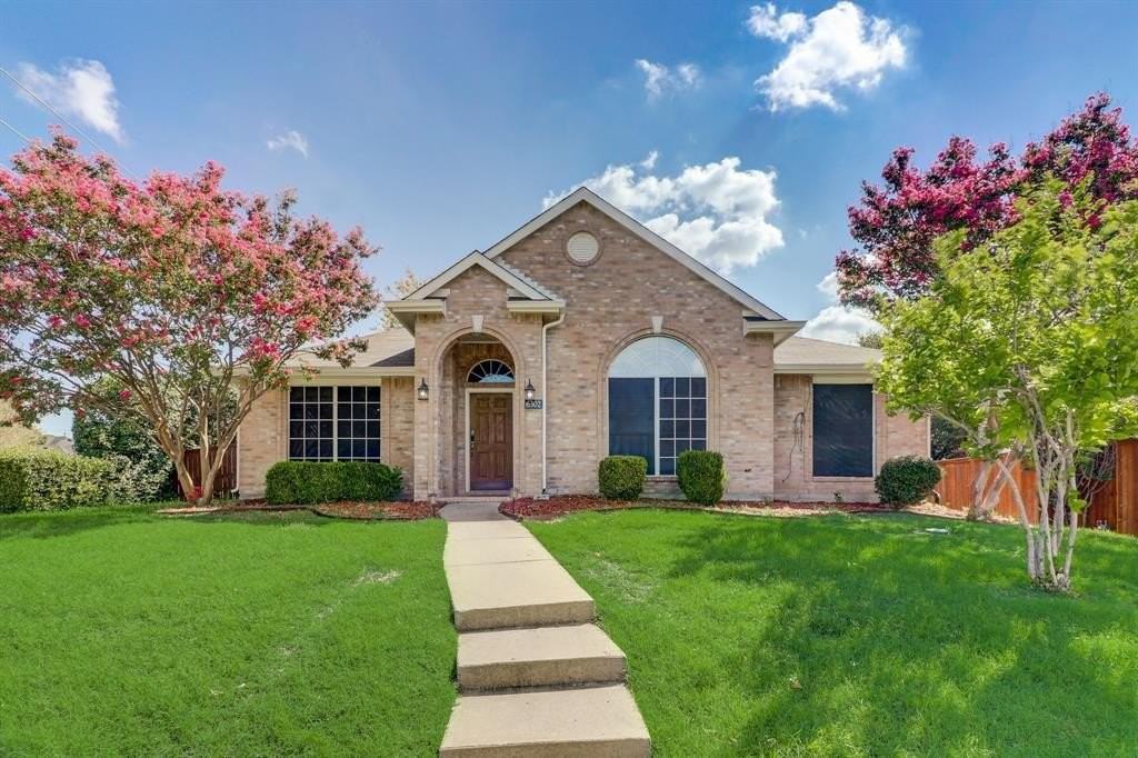 6302 Mount Vernon Dr - Photo 2 of 31