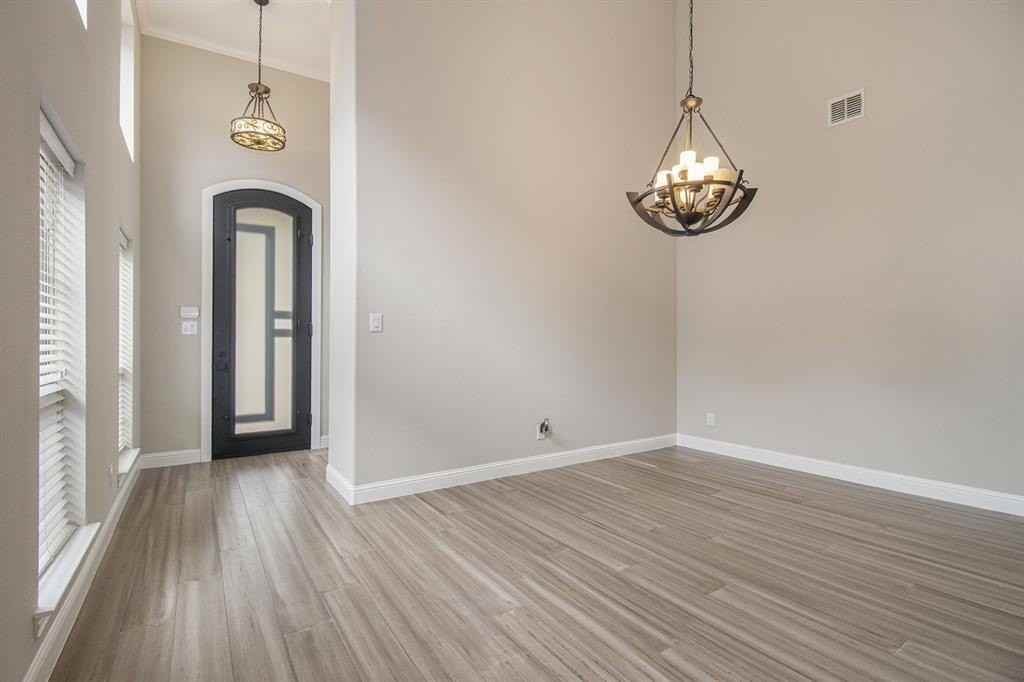 9420 Deerhurst Pl - Photo 6 of 40