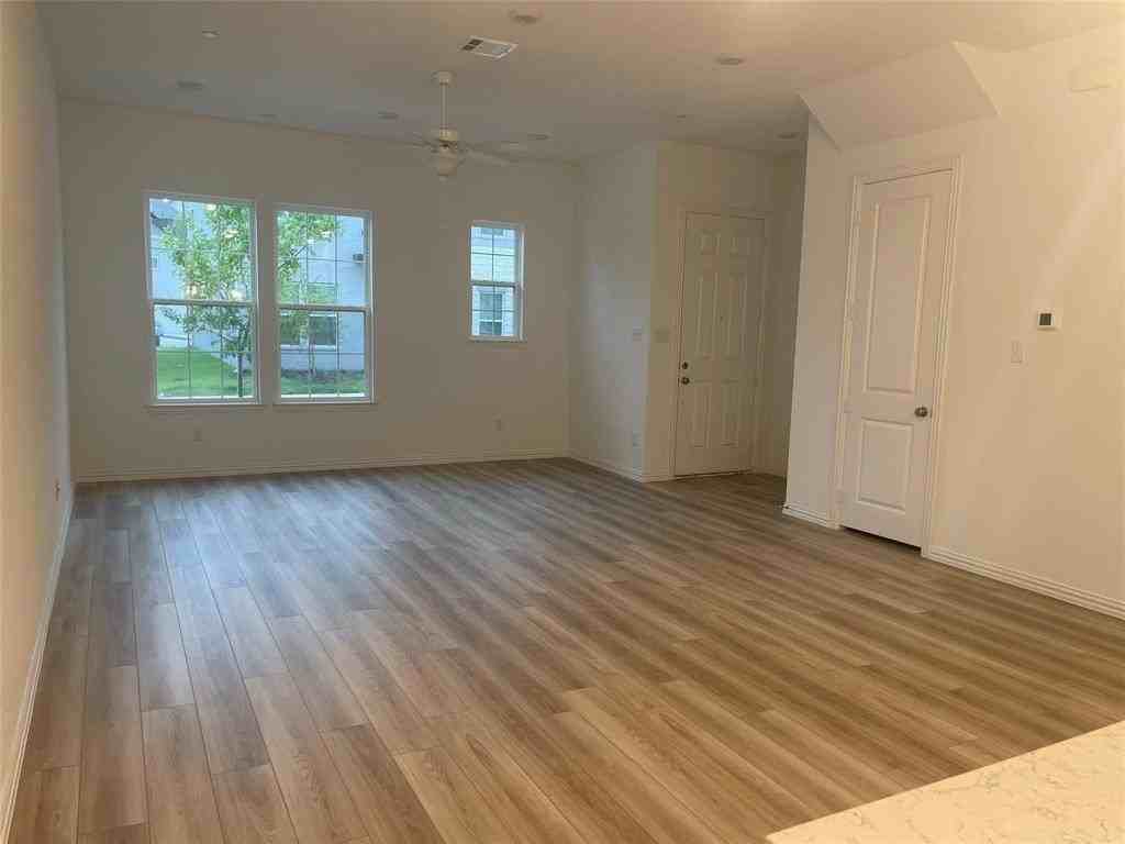 9927 Schramm St - Photo 5 of 20