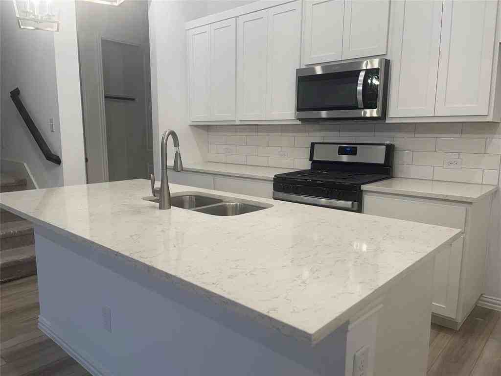 9927 Schramm St - Photo 6 of 20