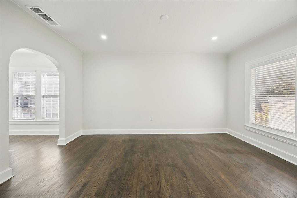 3210 North Haskell Avenue - Photo 2 of 20