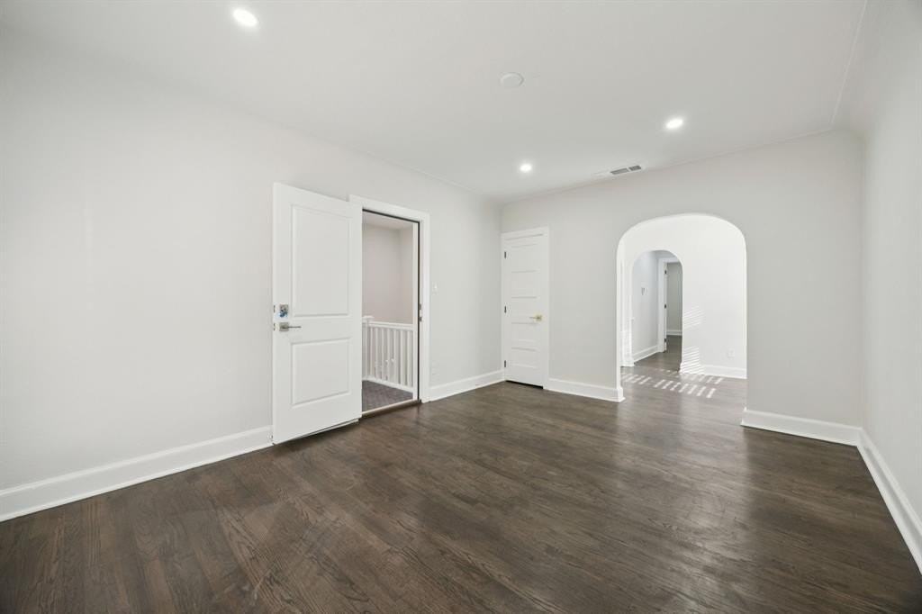 3210 North Haskell Avenue - Photo 3 of 20