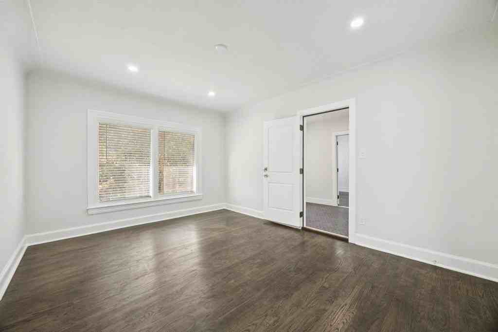 3210 North Haskell Avenue - Photo 4 of 20