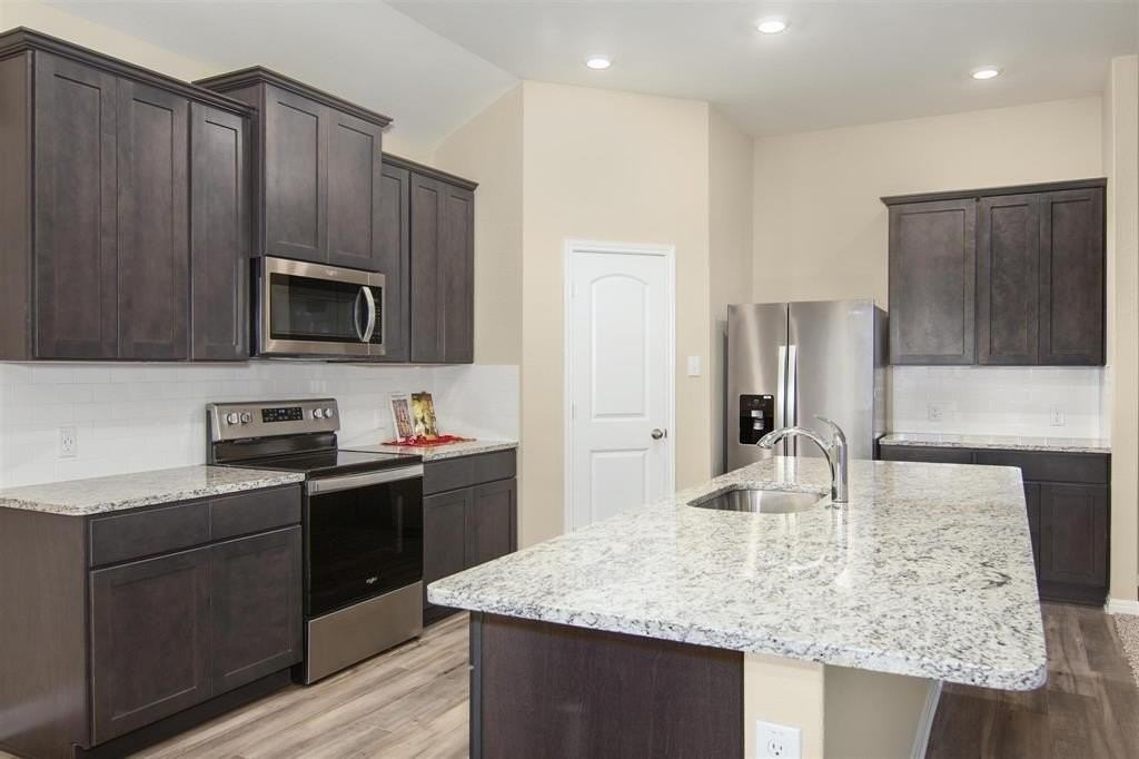 248 Enchanted Way - Photo 7 of 24