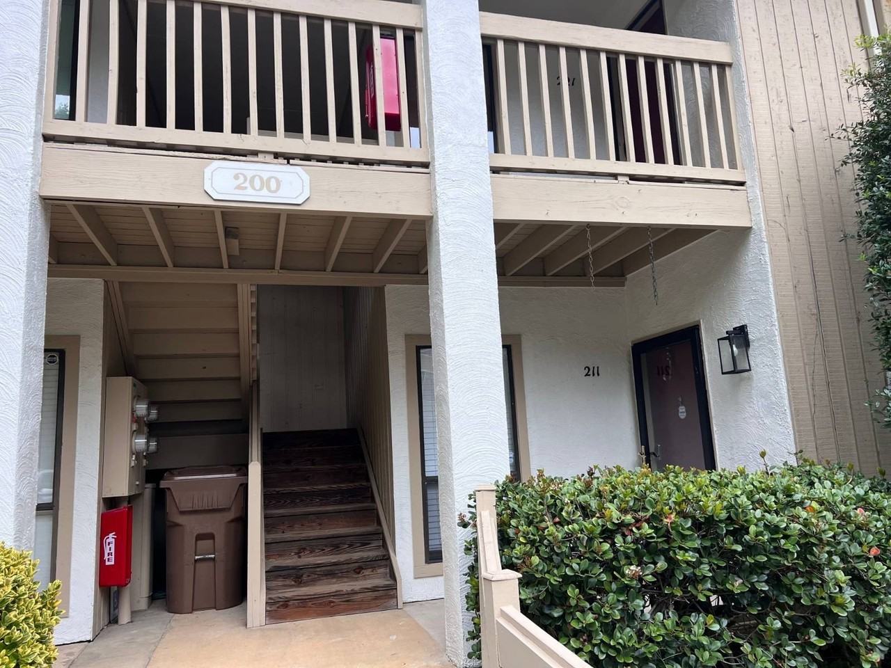 221 221 New Kent Place - Photo 3 of 31