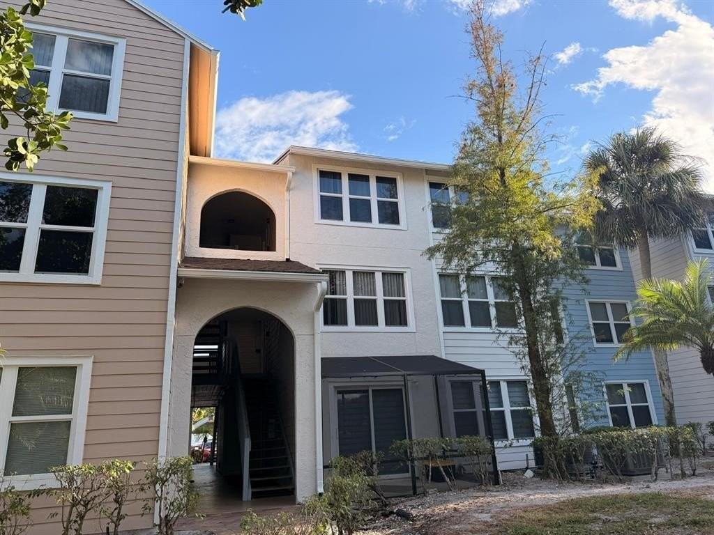 2305 N Congress Ave - Photo 2 of 12