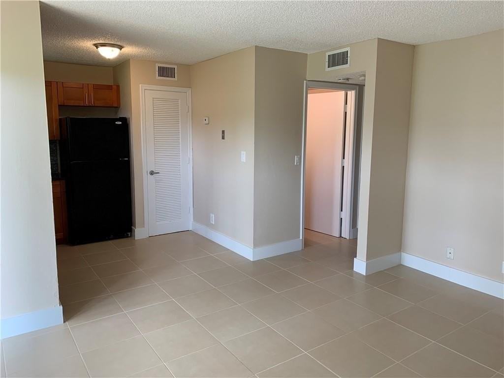 5180 Ne 6th Ave #602 - Photo 6 of 16