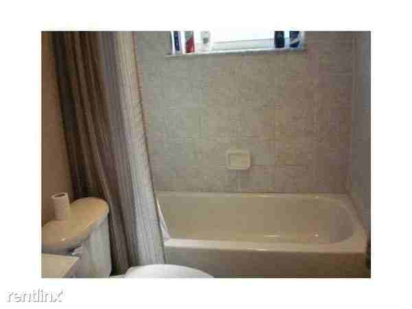 7006 NW 99th Way - Photo 3 of 10