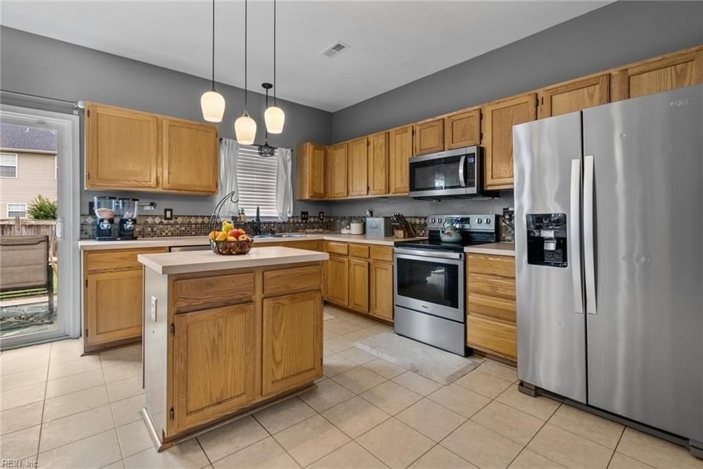 859 Holbrook Dr - Photo 3 of 37