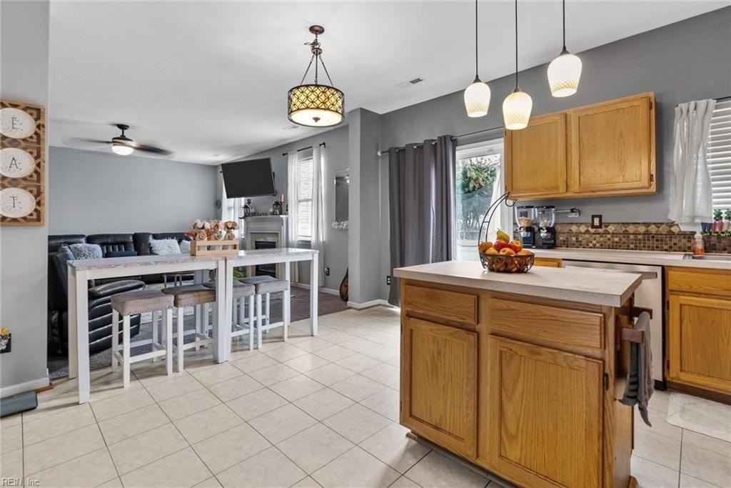 859 Holbrook Dr - Photo 4 of 37