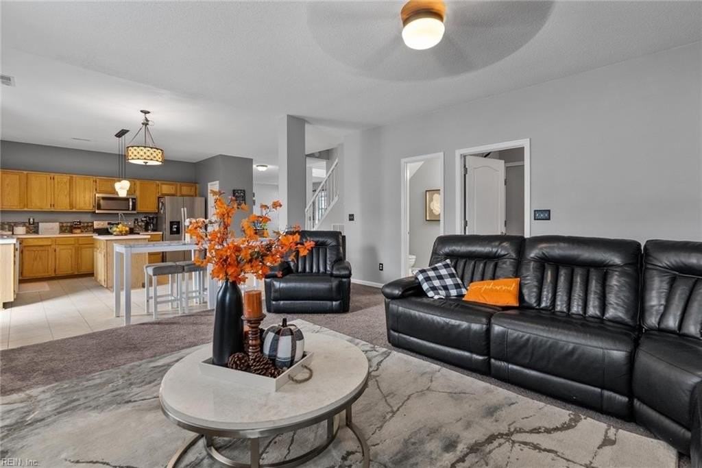 859 Holbrook Dr - Photo 5 of 37