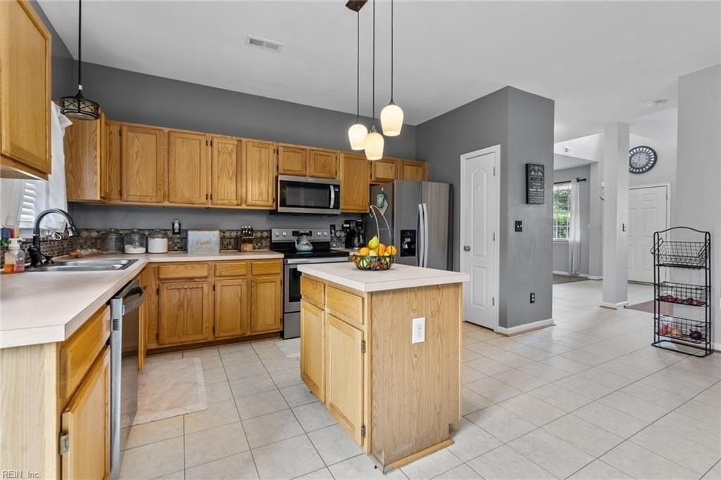 859 Holbrook Dr - Photo 6 of 37