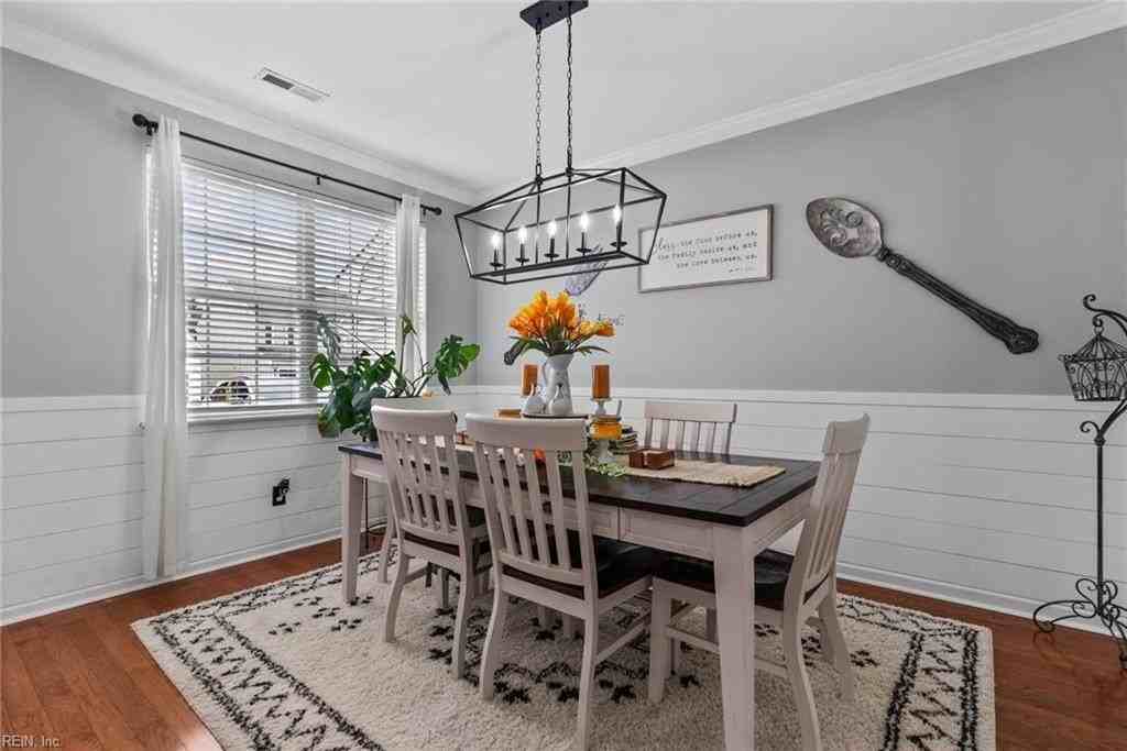 859 Holbrook Dr - Photo 7 of 37