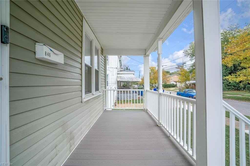 846 W 41st St - Photo 5 of 32