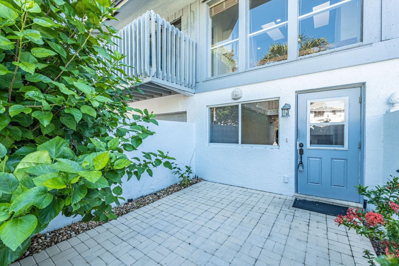 2936 Florida Blvd - Photo 2 of 41