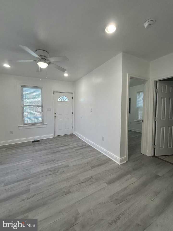 4731 Sheriff Rd Ne - Photo 5 of 34