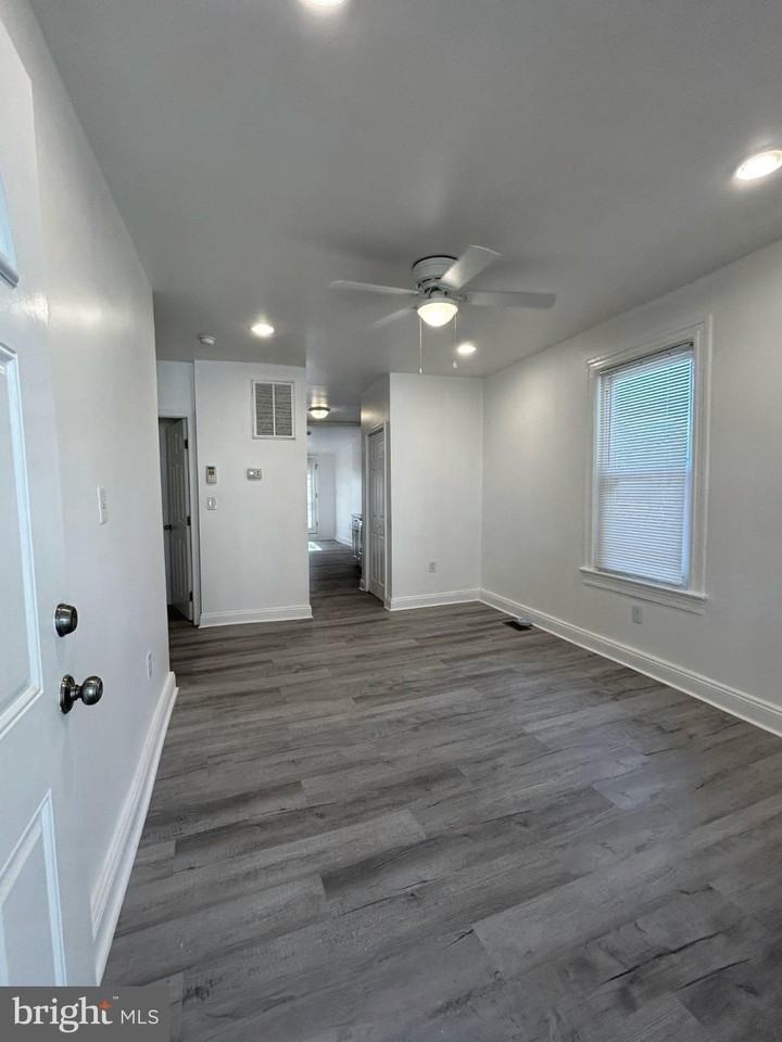 4731 Sheriff Rd Ne - Photo 6 of 34